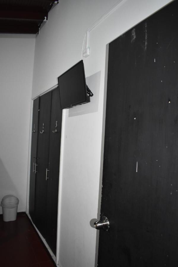 Esmed Hostel Медельїн Екстер'єр фото